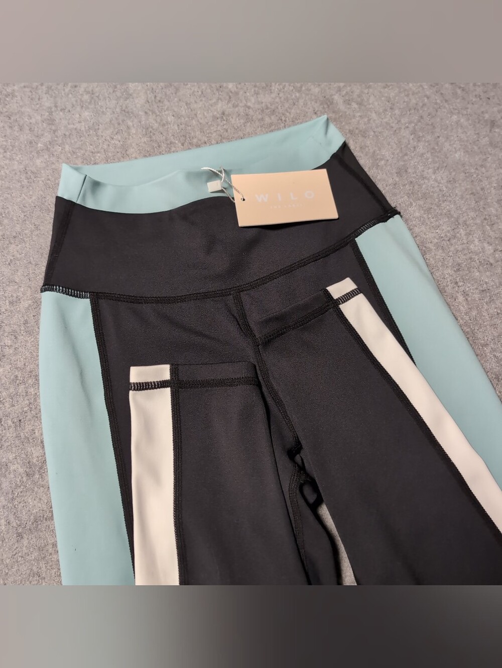 WILO Colour Block 7/8 Legging High Rise Black Aqua White Womens Size XS NWT
